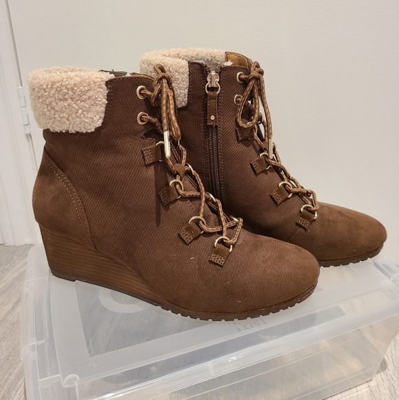 🥳HP✨️Dr. Scholl's Wedged Boots - Picture 2 of 8